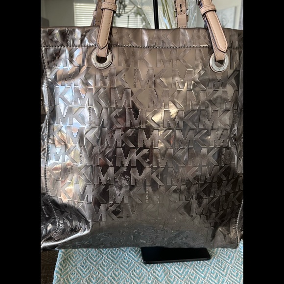 Metallic Michael Kors Set - Picture 6 of 8